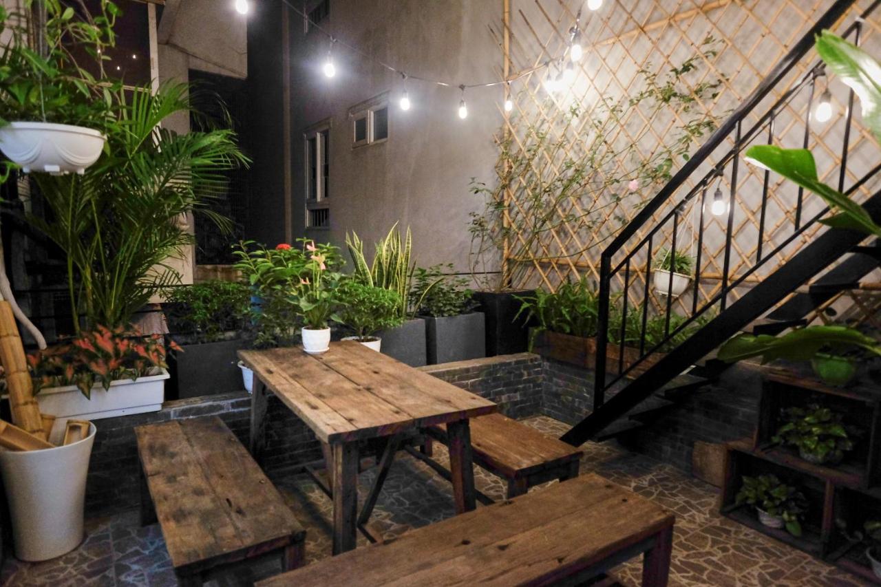 The Gallery Homestay - By Pegasy Group Hanoï Extérieur photo